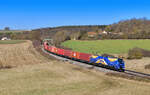 159 229 mit einem Containerzug am 01.03.2022 bei Edlhausen.