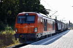 AMEH Trans - ArcelorMittal Eisenhüttenstadt Transport GmbH, Eisenhüttenstadt [D] mit ihrer Vectron Duak Lok  248 043  [NVR-Nummer: 90 80 2248 043-2 D-EKO] und einem Getreidezug am 28.09.23