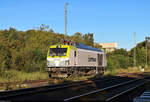 Eines sonnigen Septembermorgens rangiert 248 033-3 im Bahnhof Scharzfeld, um Wagen aus dem Kalkwerk abzuholen und mit ihnen über Nordhausen und Halle (Saale) nach Bitterfeld zu fahren.