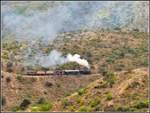 Eritrean Railways steamtrain special mit Mallettlok 442.56 kämpft sich weit ab jeder Zivilisation den Berg hinauf Richtung Asmara. (17.01.2019)
