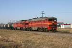 Tallinn / Estland am 30.04.2006  Ein Tankzug bespannt mit einer 2T3 116-0696 der Transoil erreicht den Stadtrand  von Tallinn.