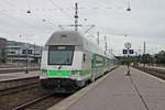 Einfahrt am Morgen des 08.07.2019 von VR IC-Steuerwagen 28630 als Leerzug aus Richtung Abstellung mit der Sr2 3216 am Zugschluss auf Gleis 8 in den Hauptbahnhof von Helsinki, um später als InterCity in Richtung Norden zu starten.