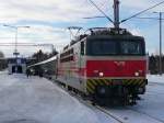 VR-Baureihe Sr1, Nr. 3001, mit IC 873 nach Kajaani in Kuopio, Finnland, 08.3.13 