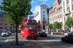 Aus dem HM V mit der Nummer 15 wurde der Ravintolavaunu (Restaurantwagen) 175 gebaut. Im Sommer dreht er regelmig ab der Mikonkatu seine Runden. Die Tour folgt in gemchlicher Fahrt der Linie 3B, unterquert die Eisenbahnanlagen im Zuge der Helsingegata (Linie 8), umrundet die Tlbucht (Linie 4, 7 und 10), fhrt durch die Alexandersgata und biegt am Senatsplatz Snellmaninkatu (Linie 7) und verlt die Liisankatu (Linie 7) in Richtung Kaisaniemenkatu - Vilhonkatu zum Abfahrtsort. Die Einrichtung erfolgte mit Bar und Tischen sowie einer Toilette, an deren Rckseite ein Monitor angebracht ist, ber den man die Fahrt aus der Sicht des Fahrers erlebt. Am 21.06.2007 erreicht der Triebwagen 175 aus der Vilhonkatu kommend die Endstelle am Hauptbahnhof.