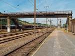 Der deutsch-franzsische Grenzbahnhof Apach, an der Mosel gelegen, verfgt ber umfangreiche Bahnanlagen, grenzberschreitender Personenverkehr findet meines Wissens derzeit (10.06.2006) aber nicht statt