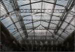 Luftbefeuchtung unterm Glasdach -     Glasdach im Gare de Lyon in Paris,     21.07.2012 (M)