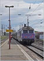 Die SNCF BB 67464 verlässt mit ihrem TER den Bahnhof von Strasbourg. 

28. Mai 2018