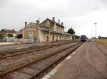 Triebwagen SNCF X2256 unterwegs als TER864533 (Angoulême19:00 - Limoges-Benedictins21:02.