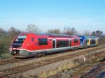Zwei X 73900 gehren an der Region Saarland, und tragen die DBAG bemahlung. Hier X 73914 in Oermingen (Elsass) mit einem Zug Saarbrcken - Strassburg am 15/12/06.