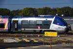 STRASBOURG (Grand Est/Département Bas Rhin), 15.10.2017, Wagen 76642 des Unternehmens TER (= Transport express régional) Alsace z.Z. in Warteposition; hierbei handelt es sich um ein Verkehrsunternehmen, das für die französische Region Elsass die Logistik des öffentlichen Personennahverkehrs (ÖPNV) zur Verfügung stellt