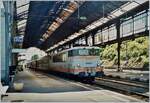 In Evian Les Bains wartet die SNCF BB 25171 mit einem bunt gemischten TER auf die Abfahrt nach Bellegarde. 

Analogbild vom Juli 2001  