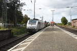 Akiem 37031 kommt mit einem Schwarzstahlzug am Haken am heutigen Tag durch Roisdorf gen Bonn gefahren. 3.10.2018