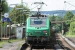 Die 437009 der SNCF zieht ihren Gterzug durch Erpel am 16.07.2009