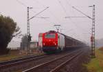 Fast 6 Monate spter hatte ich ein Dejavue, als die  CB E 37 520 an der gleichen Stelle mit einem fast identischem Gterzug vorbei kam, nur das im letzten Oktober das Wetter besser war als am Samstag