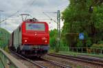 Mit einem Stahlwarenzug am Hacken kommt hier die CB-Rail PRIMA 37 520 am Samstag den 14.9.2013 aus Richtung Neuwied in Richtung Kln die Kbs 465 bei Leubsdorf vorbergefahren.