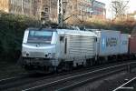 37031 von akiem ist mit einen containerzug am 30.12.13 durch hh-harburg gefahren 