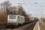 Akiem/HSL 37028 am 26.12.13 mit einem SaarRail Zug nach Neunkirchen (Saar) Hbf in Bonn-Beuel.