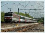 EC 91 „Vauban“ von Brssel nach Basel am 30.7.2006 kurz nach der Ausfahrt aus Luxemburg, bespannt mit der SNCF 115 039.