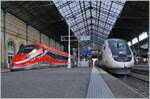 Der italienische ETR 400 Frecciarossa 1000 / V300 Zefiro zeigt sich zunehmend auch ausserhalb von Italien, wie hier zum Beispiel in Lyon Perrache. Der FS Trenitalia ETR 400 031 ist als Frecciarossa FR 6647 von Paris Gare de Lyon in Lyon Perrache am Ziel seiner Reise angekommen. Daneben steht ein SNCF TGV Duplex, der ebenfalls von Paris Gare de Lyon mit dem Ziel Lyon Perrache hier eingetroffen ist. 

13. März 2024