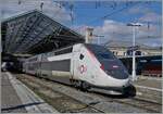 Der SNCF Inoui TGV 6618 bestehend aus dem Rame 263 wartet in Lyon Perrache auf die Abfahrt um 11:46. Der TGV hält nur in Lyon Part Dieu und wird Paris Gare de Lyon um 15:00 erreichen. 

13. März 2024 