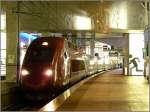 Am 13.09.08 verlsst ein Thalys den Bahnhof Antwerpen-Centraal auf der Ebene -2 durch den 1200 m langen Tunnel, welcher den internationalen Zgen das Kopfmachen in Antwerpen erspart. (Jeanny) 
