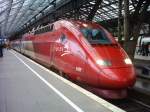 Weil er so gut aussieht, hier der Thalys noch mal von schrg vonre. Kln HBF am 14.02.2007.