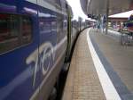 Schon leicht in Mitleidenschaft gezogene Lackierung des TGV POS 4405, der am 12.