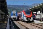 Der SNCF Z 27685 verlässt St-Gervais Les Bains Le Fayet als TER 884662 nach Annemasse, der SNCF Coradia Polyvalent régional tricourant Z 31517M wird ihm eine Stunde später als Léman Express L3 23482 folgen und bis nach Coppet fahren. 

7. Juli 2020