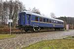 Neben einem stilechten Reichsbahnzug steht dieser CIWL Schlafwagen als Schmuck- und Ausstellungsstück am ehemaligen Bahnhof Gadebusch.