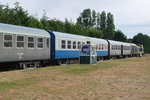 Bruhat-Wagen (B10t und B10tz) bei der Touristikbahn in Cotentin (Chemin de fer touristique du Cotentin), Bhf Carteret am 22.