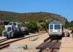 In L'Ile-Rousse endet die Fahrt der Strandbahn von Calvi, die letzten Fahrgäste verlassen die Garnitur aus X 97051 und XR 9701, rechts steht die 1973 von CFD gebaute BB 406 (10.06.2014)