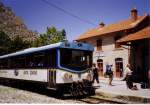 Triebwagen X302 der Chemin de Fer de Provence (Meterspur-Adhsionsbahn) in der Station Entrevaux 478m, im Juli 2007.