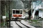 Ein Autorail fhrt von Digne kommend in Annot ein. (Archiv 03/90)