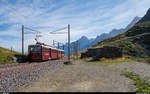 Tramway du Mont-Blanc am 26. August 2020<br>
Triebwagen Jeanne mit Vorstellwagen in der Kreuzungsstelle Mont Lachat. Dahinter die Aiguille du Midi.