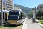 Nice / Nizza Lignes d'Azur SL T1 (Alstom Citadis-402 19) Voie Romaine (Endhaltestelle Hôpital Pasteur, Gleis 2) am 25.