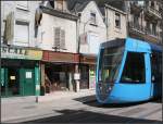 . Alt und neu - Impressionen der Altstadtdurchfahrt von Reims mit der blauen Tram 106. 23.07.2012 (Matthias)