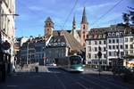 STRASBOURG (Grand Est/Département Bas Rhin), 13.10.2017, Tramlinie F nach Place d'Islande in der Rue de Faubourg National