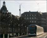 Streiflicht -     Eine Citadis-Tram auf der Linie B am Place Broglie.