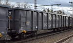 Ein Ganzzug mit relativ neuen französischen Drehgestell-Hochbordwagen vom Einsteller ERMEWAS SA, im Bild der Wagen mit der Nummer 33 TEN 87 F-ERSA 4960 863-8 Eanos (GE) am 19.12.24 Höhe