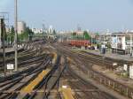 Clapham Junction, 22.04.2011, Grobritanniens geschftigster Bahnhof vor den Toren Londons. Knotenpunkt fr Sd-Sdost und Londoner Vorortverbindungen.