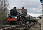 Die herrliche 73 082 der Bluebell Railway wartet in Sheffield Park auf die Abfahrt nach East Grinstead.