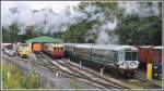 Die Llangollen Railway verfgt ber einen grossen Wagenpark, Dieseltriebwagen und Dampfloks. Kinderherzen wirds freuen, Eisenbahnenthusiasten weniger. Gemeint ist der zweiugige Triebwagen. (16.08.2011)