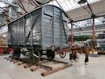 Güterwagen #114202 der GWR. 
Das Pferd zieht aber nicht den Güterwagen...

STEAM - Museum of the Great Western Railway, Swindon, 13.9.2016