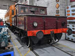 Eine mit Akku betriebene Lokomotive der North Staffordshire Railway ist im National Railway Museum York ausgestellt. Sie wurde 1917 gebaut und 1963 außer Dienst gestellt. (Mai 2019)