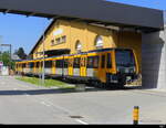 Nexus Tyne + Wear - Triebzug 555009 vom Hersteller Stadler abgestellt im Bahnhofsareal von St.