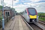 Buckenham, Greater Anglia  FLIRT  bi-mode multiple unit Class 755/3 # 755327 nach Lowestoft.