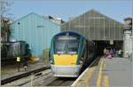 Der CIE/IR 22310 aus Dublin ist in Gallways Wellblech Bahnhof angekommen.
15. April 2013