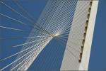 . Calatrava-Brücke -

Detailansicht der an eine Harfe erinnernde Brücke in Jerusalem.

20.03.2014 (J)
