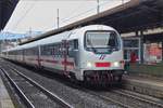 Steuerwagen voraus fährt der Intercity am 18.05.2019 in den Bahnhof von Firenze Campo di Marte ein.