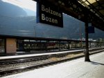 Blick ber den Bahnhof Bolzano/Bozen von Gleis 1 aus.(31.10.2011)